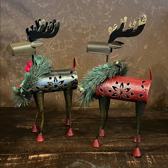 Festive Reindeer Decor with Wreath Accents - Picture 2 of 2